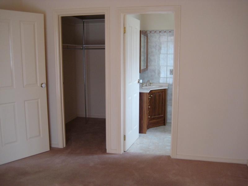 1/33 Renown Street, Essendon North VIC 3041