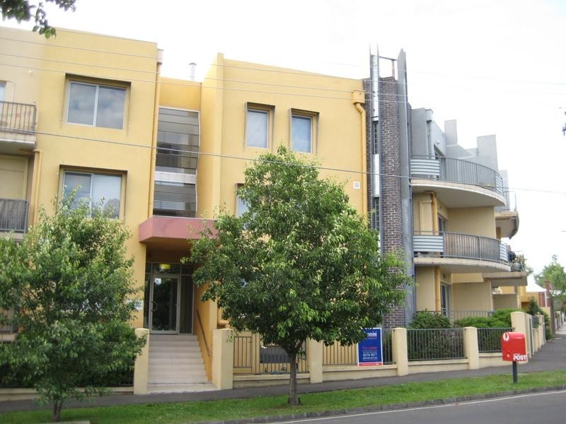 6/42-50 Napier Crescent, Essendon VIC 3040