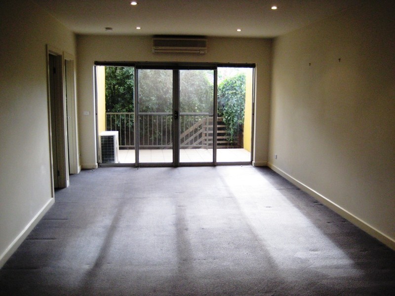 6/42-50 Napier Crescent, Essendon VIC 3040