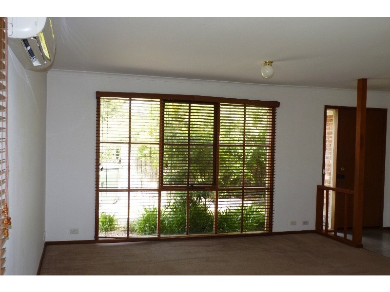 13 Strathconnon Square, Tullamarine VIC 3043