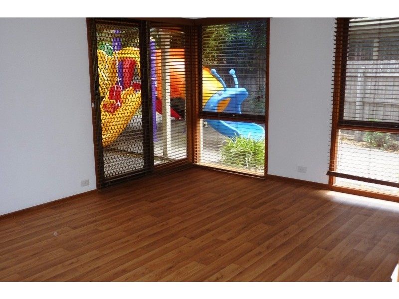 13 Strathconnon Square, Tullamarine VIC 3043