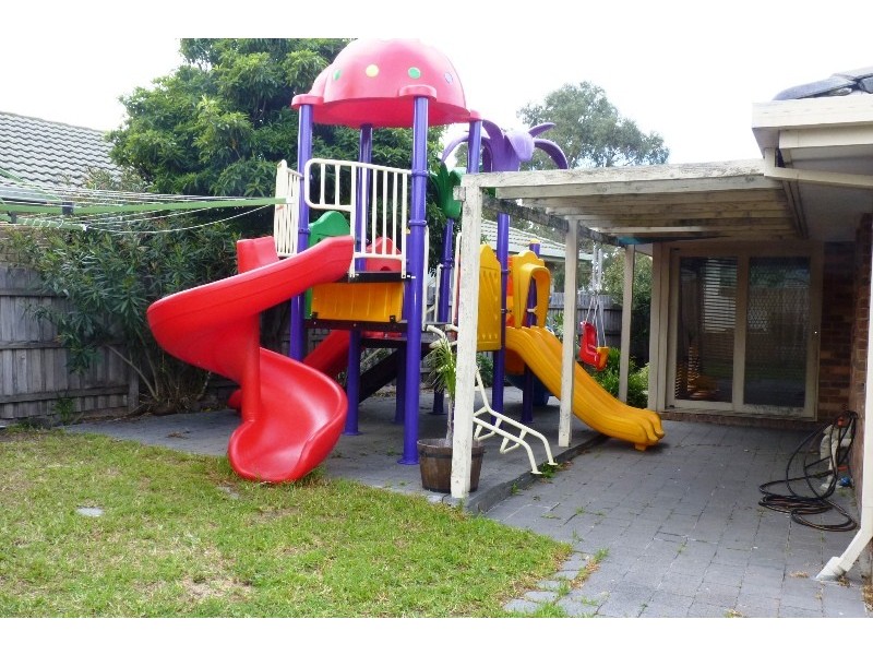 13 Strathconnon Square, Tullamarine VIC 3043