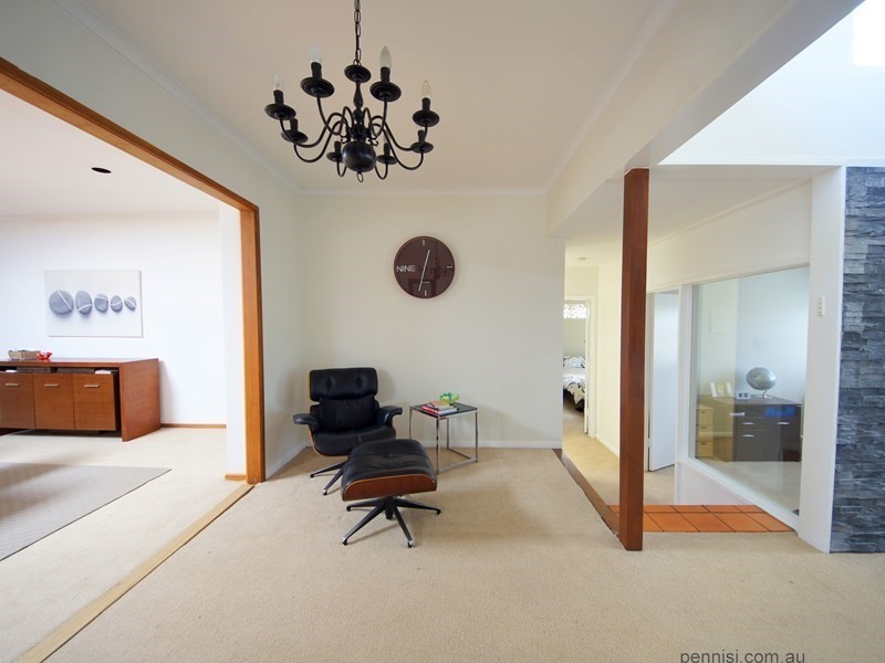 19 Woolart Street, Strathmore VIC 3041