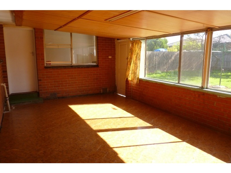 12 Roberts Street, Keilor East VIC 3033