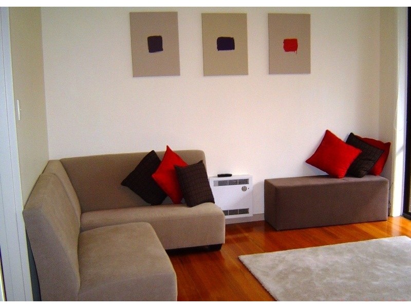 2/121 Wellington Street, Flemington VIC 3031