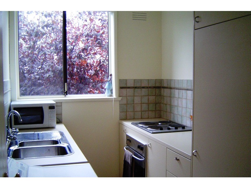 2/121 Wellington Street, Flemington VIC 3031