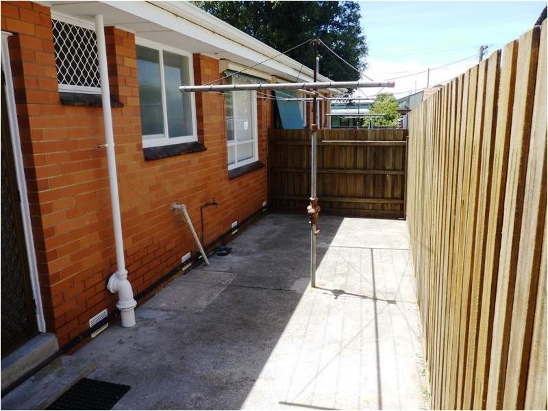 2/4 Combermere St, Aberfeldie VIC 3040