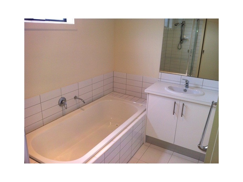 6/4 Spurling Street, Maidstone VIC 3012