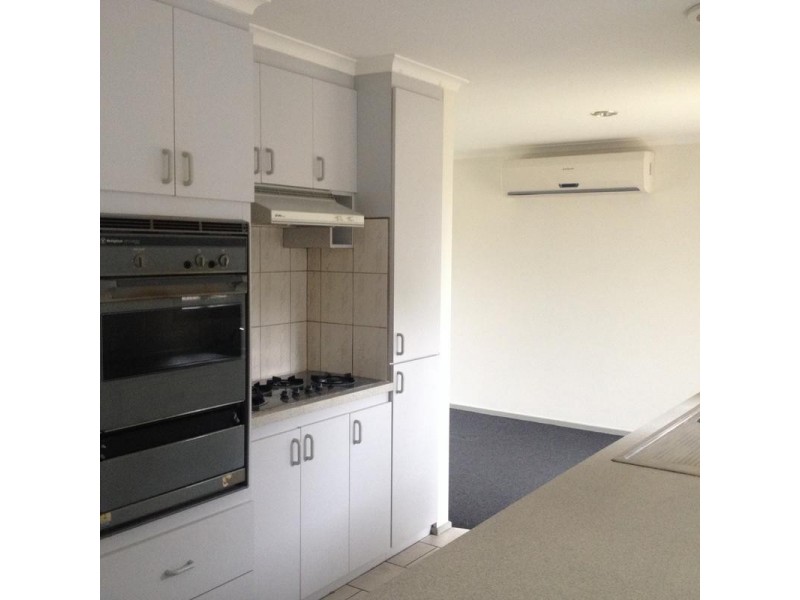 2/18 Duffy Street, Essendon VIC 3040