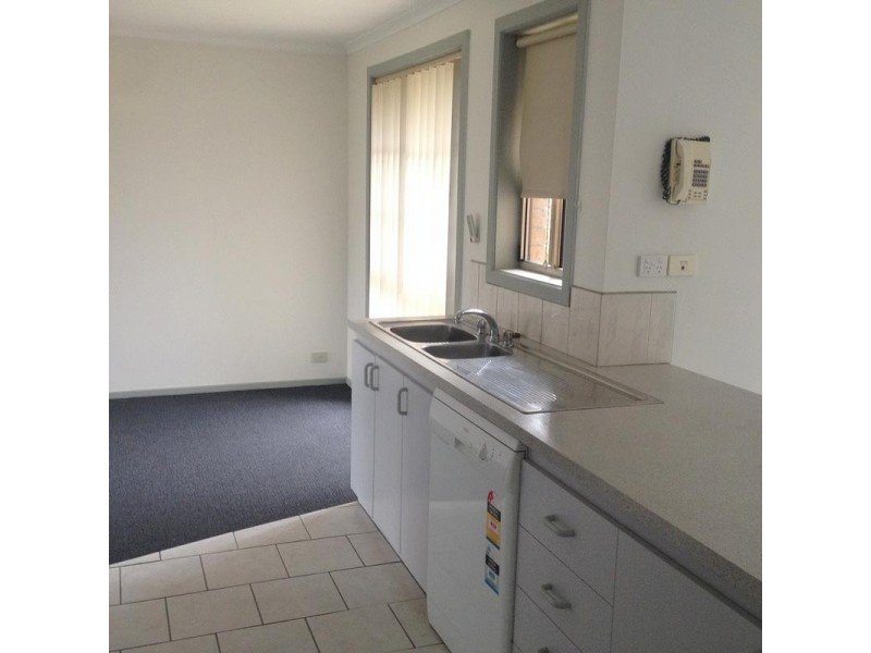 2/18 Duffy Street, Essendon VIC 3040