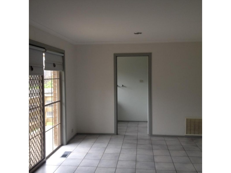 2/18 Duffy Street, Essendon VIC 3040