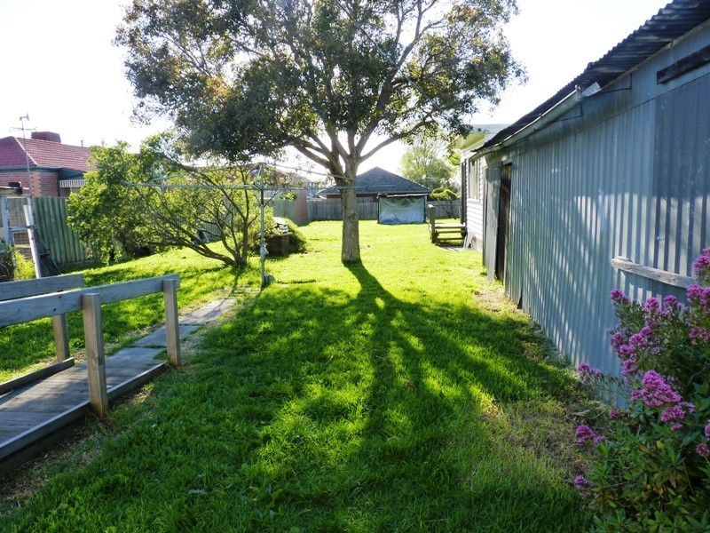 50 Watt Ave, Oak Park VIC 3046