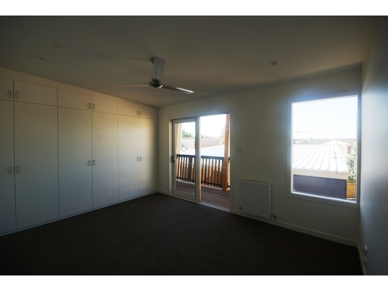 2/79 Wilson Street, Moonee Ponds VIC 3039