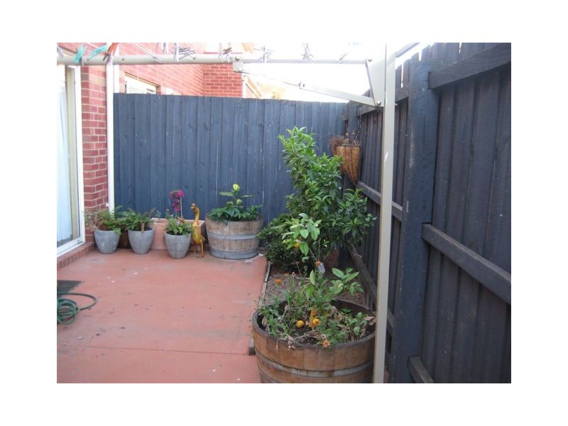 4/140-142 Rupert Street, West Footscray VIC 3012