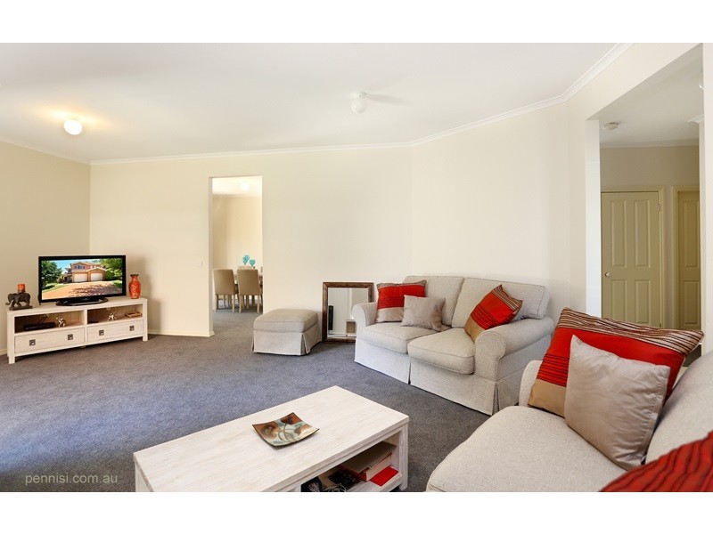 41 The Crest, Attwood VIC 3049