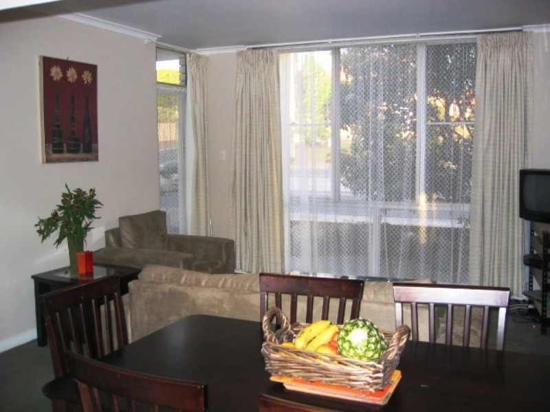 2/2 Allard Street, Brunswick West VIC 3055