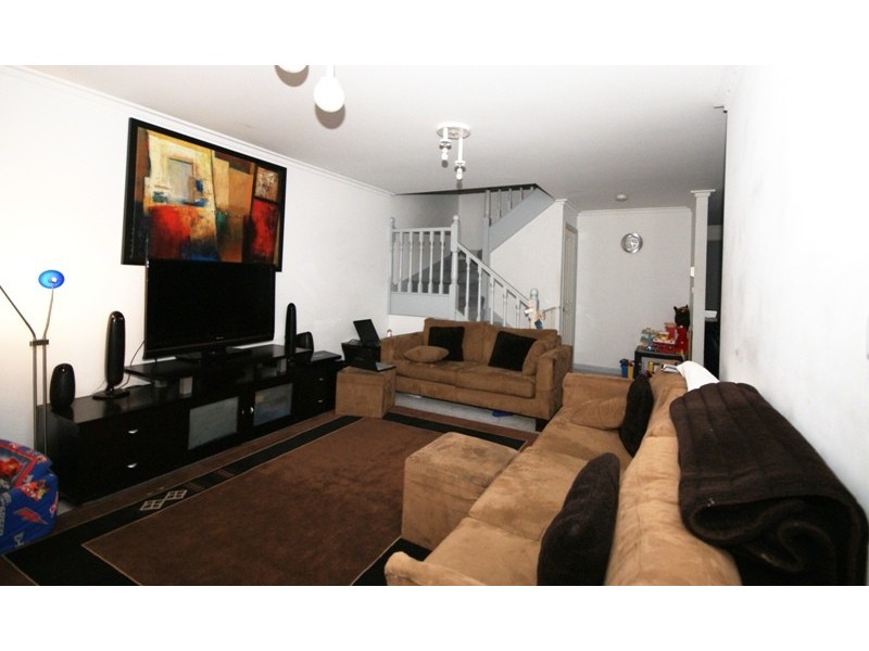 2/3 Hesleden Street, Essendon VIC 3040