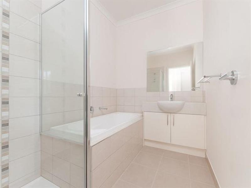 2/62 Gordon Street, Tullamarine VIC 3043