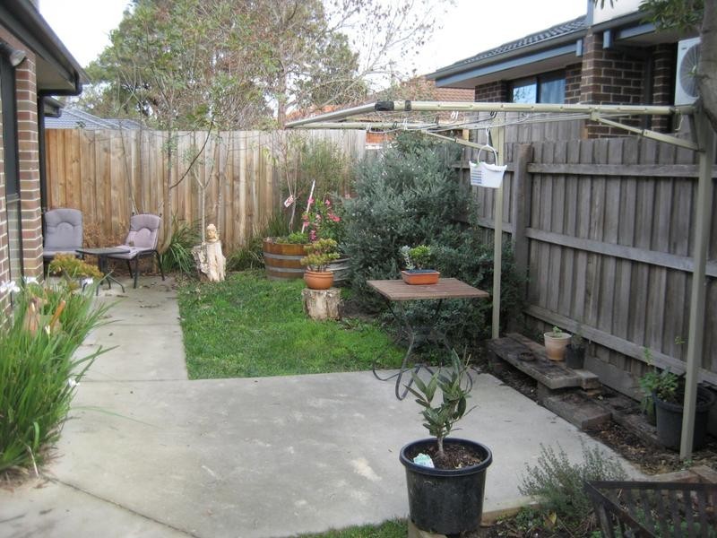 4/38-40 Gladstone Pde, Glenroy VIC 3046