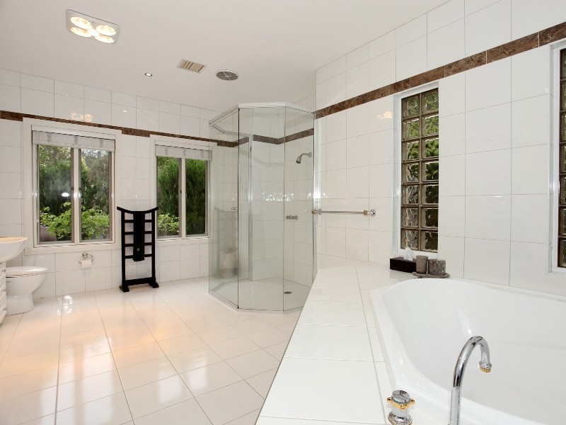 6 Erinvale Close, Gisborne VIC 3437