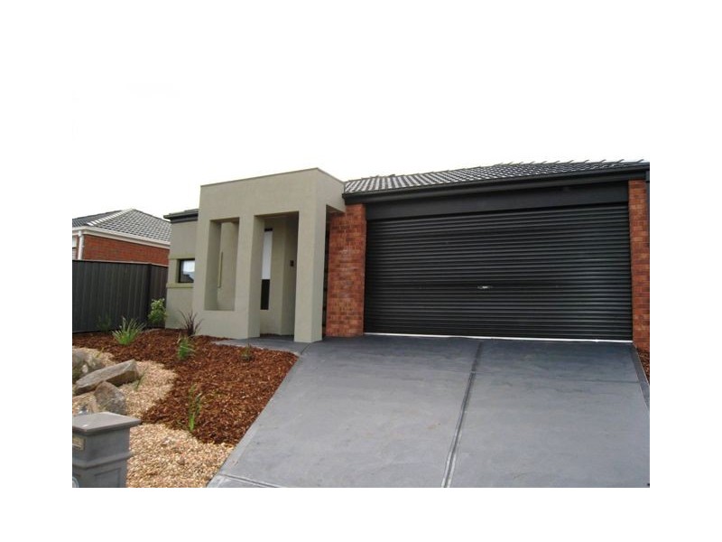 16 Sherrington Grange, Derrimut VIC 3030