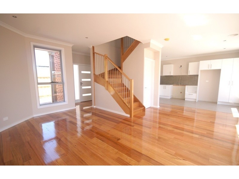 2/5 Daley Street, Glenroy VIC 3046