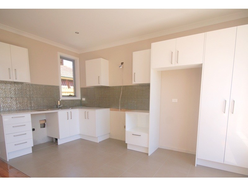 2/5 Daley Street, Glenroy VIC 3046