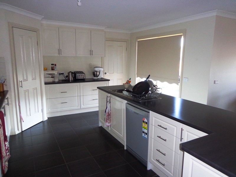 9 Chrystobel Way, Kilmore VIC 3764