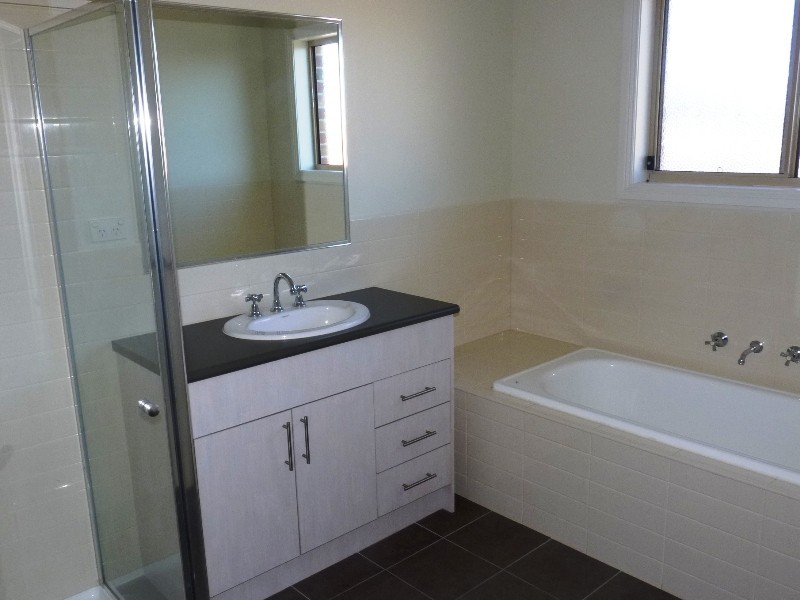 1/12 Elstone Court, Niddrie VIC 3042