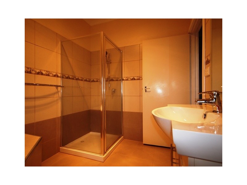 69 Barbara Crescent, Avondale Heights VIC 3034