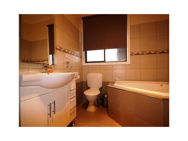 69 Barbara Crescent, Avondale Heights VIC 3034