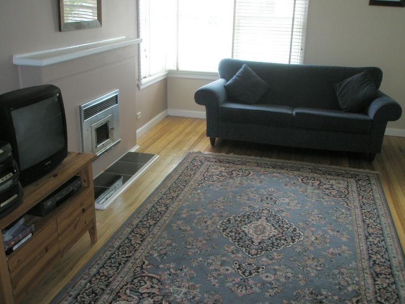 4 Karadoc Avenue, Pascoe Vale VIC 3044