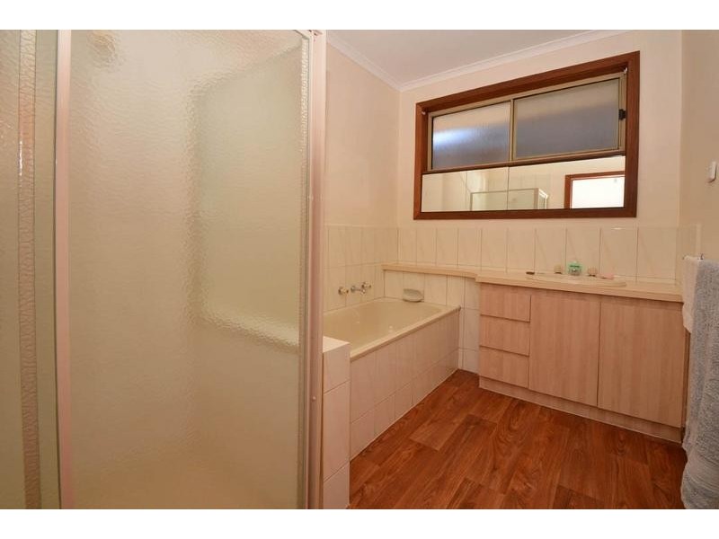 4/42 Winifred Street, Oak Park VIC 3046