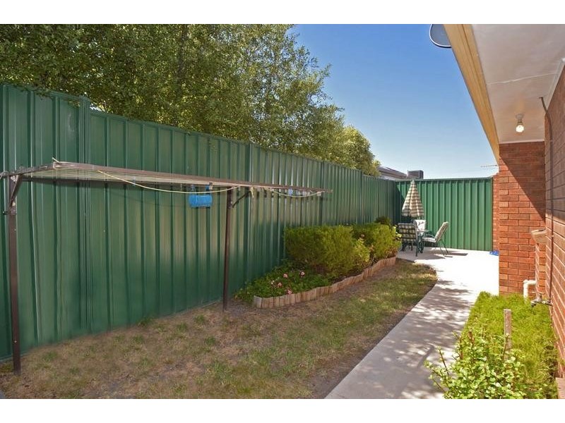 4/42 Winifred Street, Oak Park VIC 3046