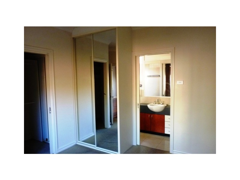 2/19 Florence Street, Coburg VIC 3058