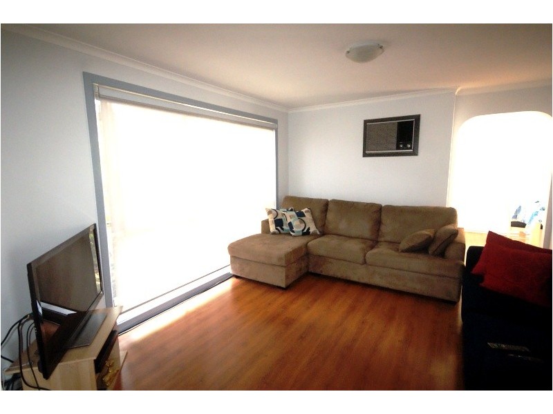 1/79 Newman Crescent, Niddrie VIC 3042