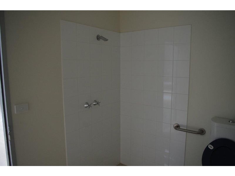 4/74 Thomsons Road, Keilor Park VIC 3042