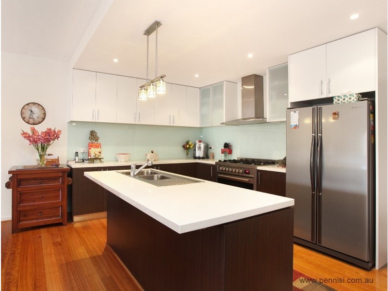 72 Quinn Grove, Keilor East VIC 3033