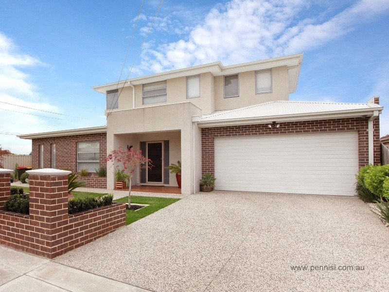 72 Quinn Grove, Keilor East VIC 3033
