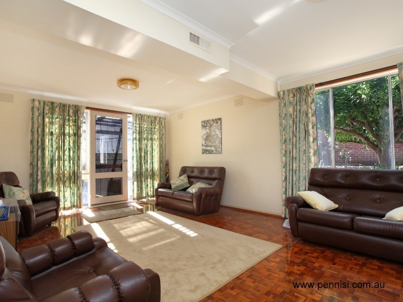 43 Patterson Avenue, Keilor VIC 3036