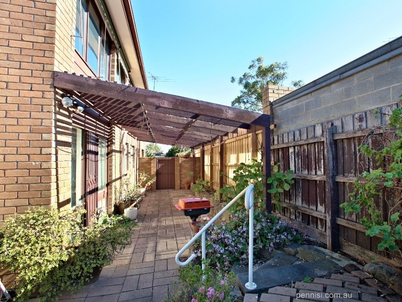 43 Patterson Avenue, Keilor VIC 3036