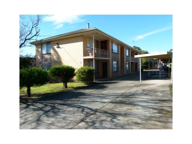 5/10 Oshannassy Street, Essendon North VIC 3041