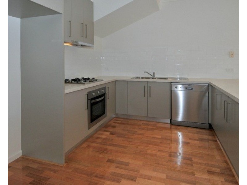 2/58 Snell Grove, Oak Park VIC 3046