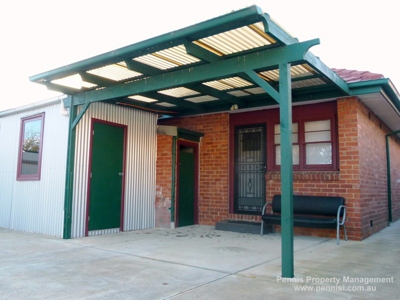 Rear 315 keilor Road, Essendon VIC 3040