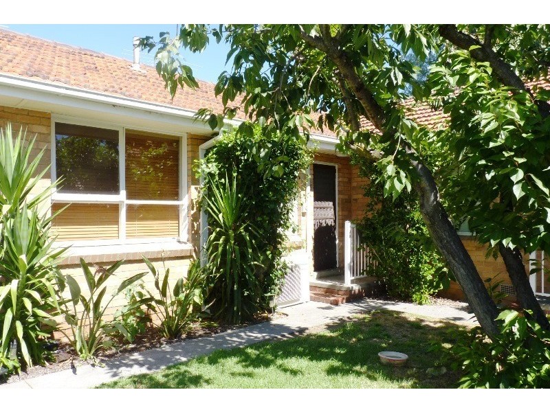 5/16 Vanberg Road, Essendon VIC 3040