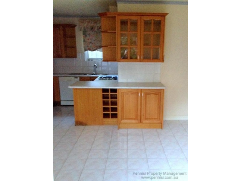 5/16 Vanberg Road, Essendon VIC 3040