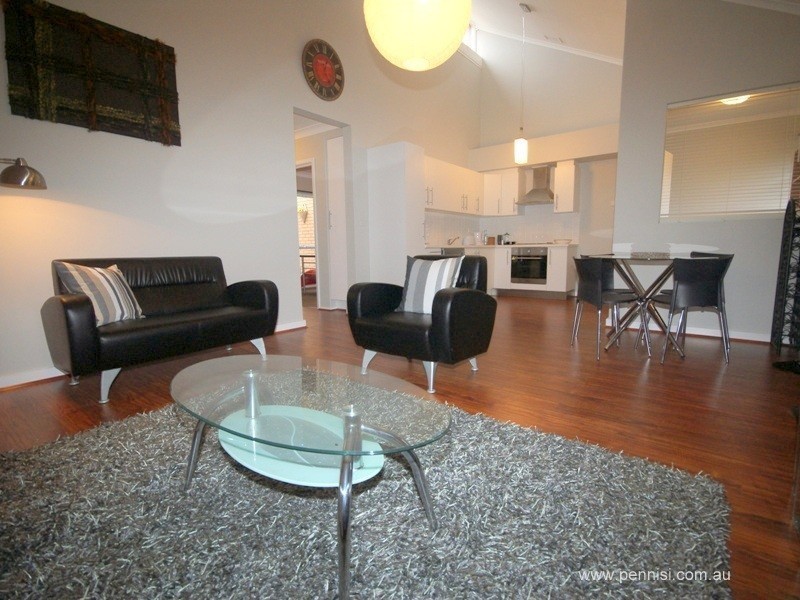 3/2 Stanley Street, Glenroy VIC 3046