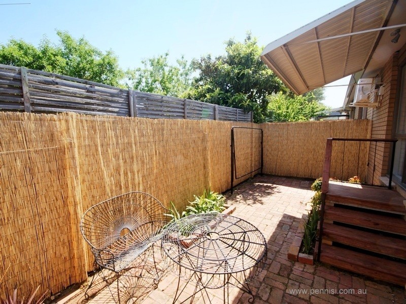 3/2 Stanley Street, Glenroy VIC 3046