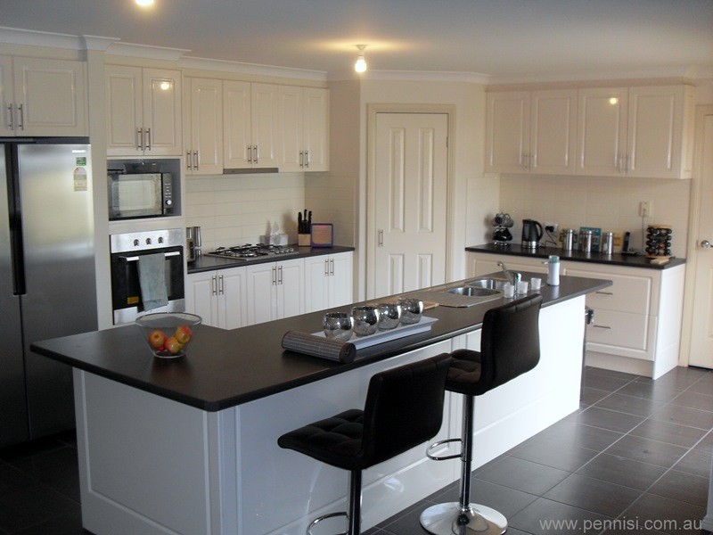 9 Chrystobel Way, Kilmore VIC 3764