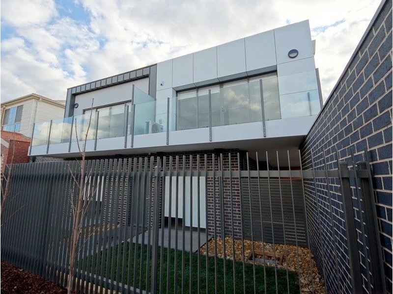 9/12 Leonard Crescent, Ascot Vale VIC 3032